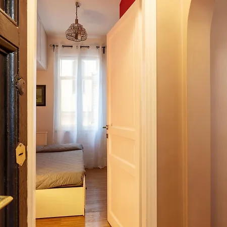 Termini Lovely Apartman *